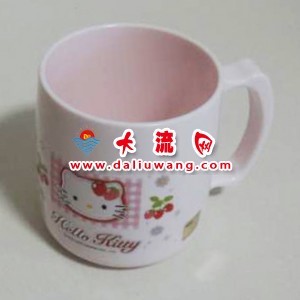 KT涑口杯(小) / () - 杯子 大流網 大流網 韓國進口 批發 沈陽 韓國商品批發 韓國零食 韓國食品批發 韓國食品零售 韓國食品代購 韓國生活用品批發 韓國生活用品零售 韓國生活用品代購 韓國廚房用品批發零售代購 韓國化妝品批發零售代購 韓國商品實體店加盟 韓國食品 韓國飲料 韓國零食 韓國調味料 韓國咖啡 韓國茶 韓國方便面 韓國罐頭 韓國生活用品 韓國洗衣粉 韓國柔順劑 韓國洗發水 韓國洗滌劑 韓國廚房用品 韓國化妝品 韓國家用電器 韓國電飯鍋 韓國飯店用品 韓國電飯鍋 韓國榨汁機 poror